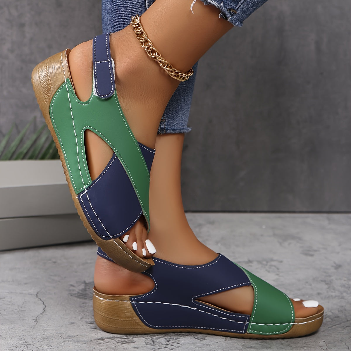 Liv - Moderne Orthopedische Sandalen Dames met Kruisbandjes en Sleehak