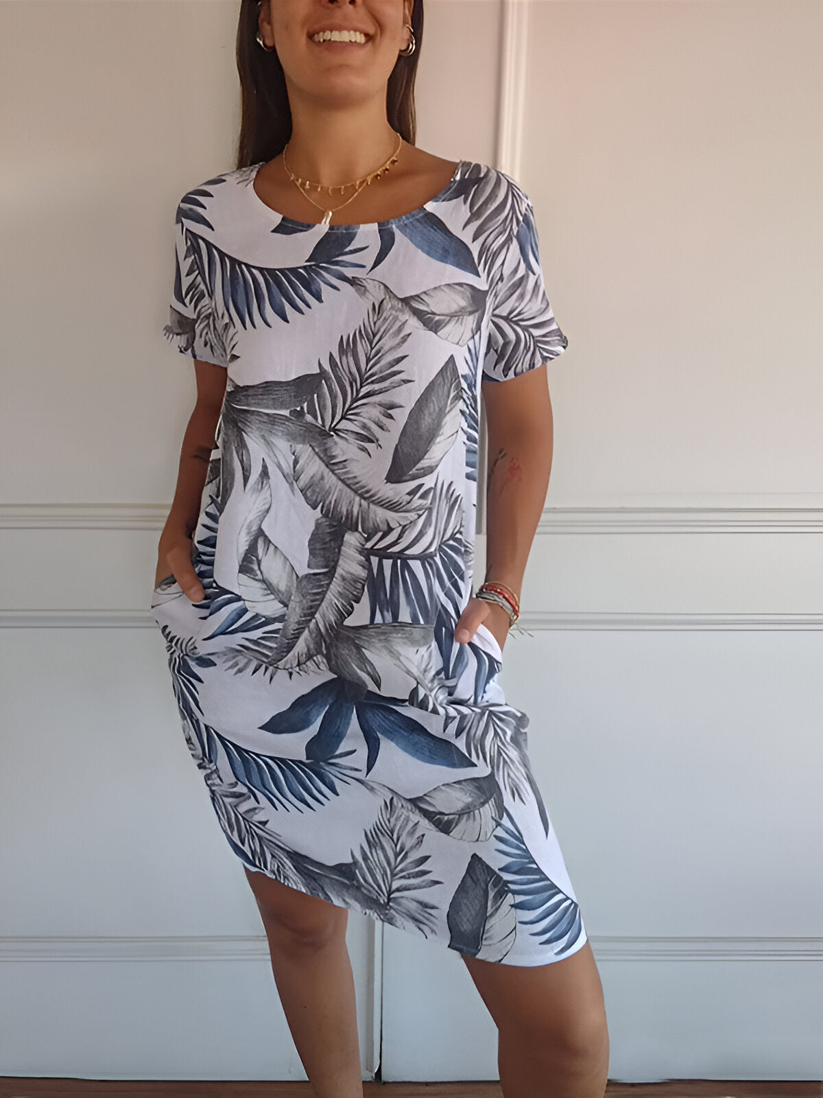 Loes - Casual Zomerjurk Dames Midi met Ronde Hals en Tropische Print