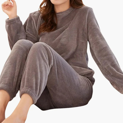 Lotte - Pyjama dames fleece en zacht met lange mouw en ruime pasvorm