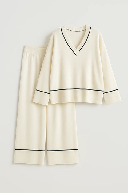 Loungewear Set | Diepe V-hals met Contrastdetails | Ontspannen Pasvorm