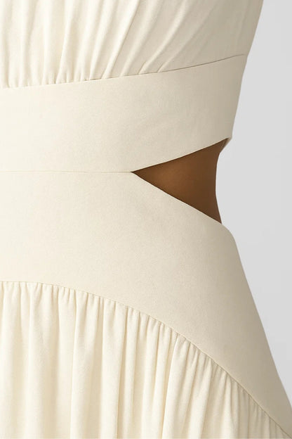 Maxi Jurk met Hoge Hals | Elegante Cut-Out Details | Lichtgewicht en Ademend