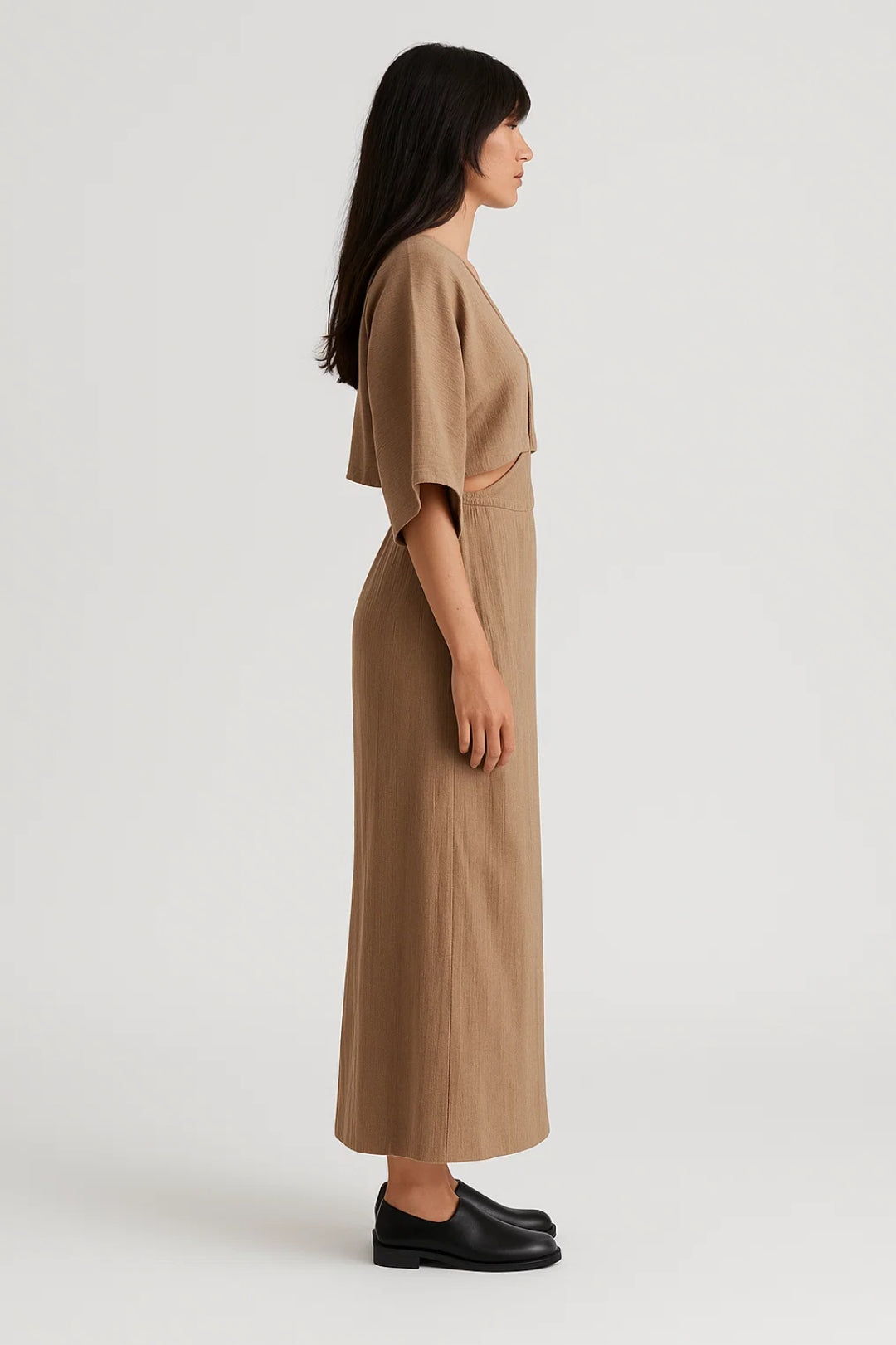 Maxi Jurk met Kimonomouwen | Diepe V-Hals en Cut-Out Taille | Elegant en Lichtgewicht