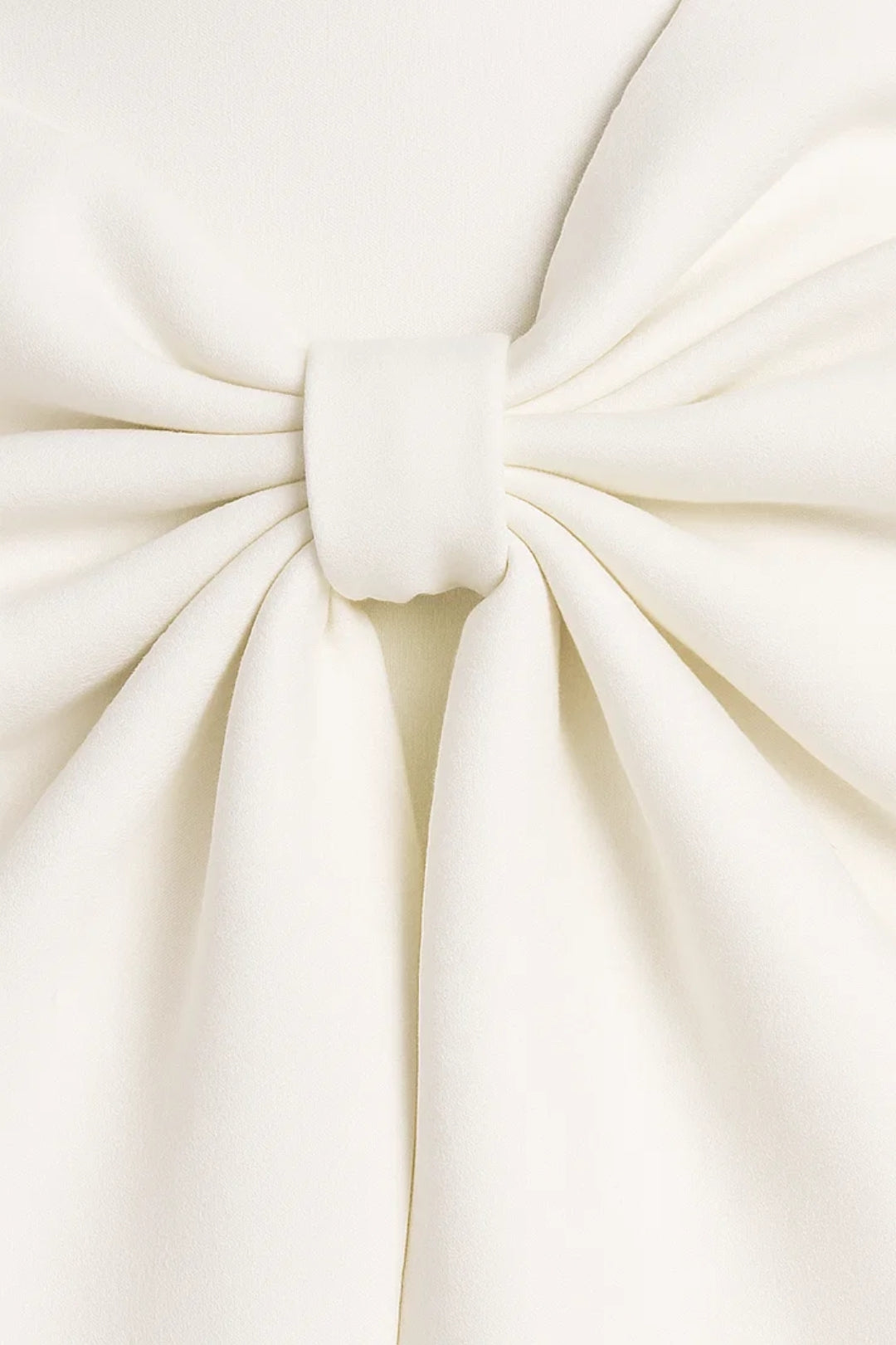 Mini Jurk met Vierkante Hals | Uitlopend Model met Rugstrik | Speelse Elegantie