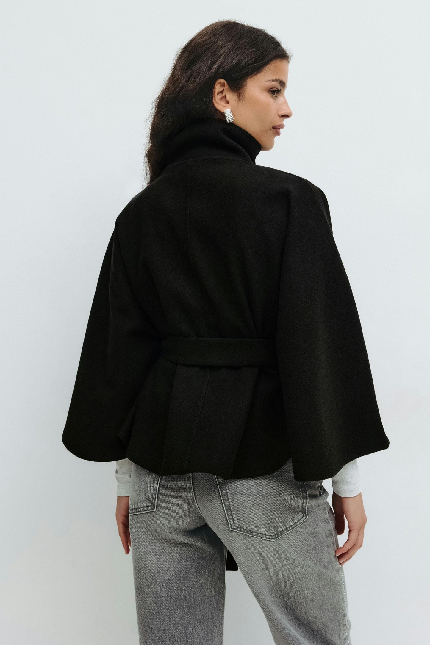 Noor - Dames Trenchcoat Kort voor de Herfst met Ceintuur en Hoge Kraag