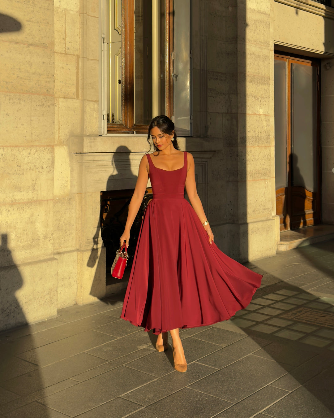 Noor - Elegante Bruiloft Gast Jurk Dames met Vierkante Hals en Volle Rok