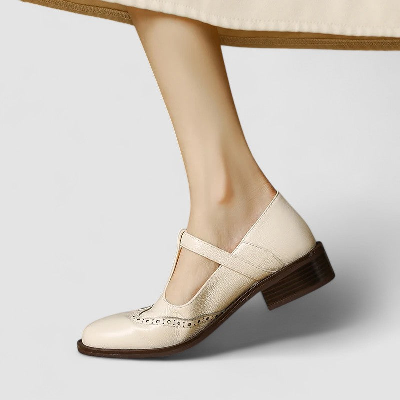 Noor - Vintage Orthopedische Sandalen Dames met T-Bandje en Broguedetail