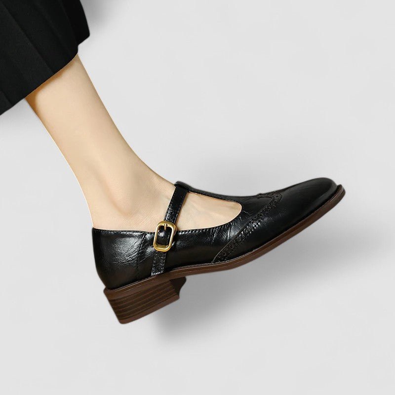 Noor - Vintage Orthopedische Sandalen Dames met T-Bandje en Broguedetail