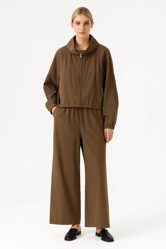 Relaxed Set | Ritstop met Hoge Kraag | Comfortabele Broek met Wijde Pijpen