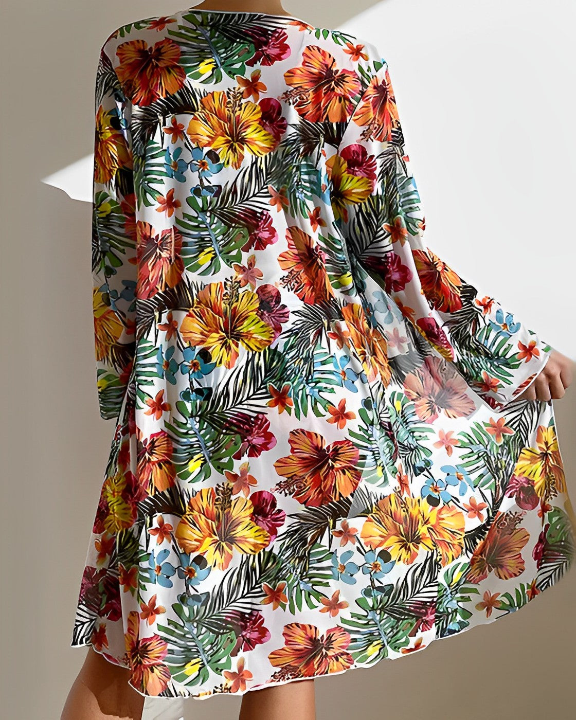 Saar - Feestelijke Bikini Set Dames met Cover-Up en Tropische Print