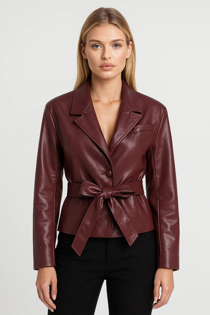 Strikceintuur Blazer | Getailleerd Damesmodel | Elegant en Zelfverzekerd