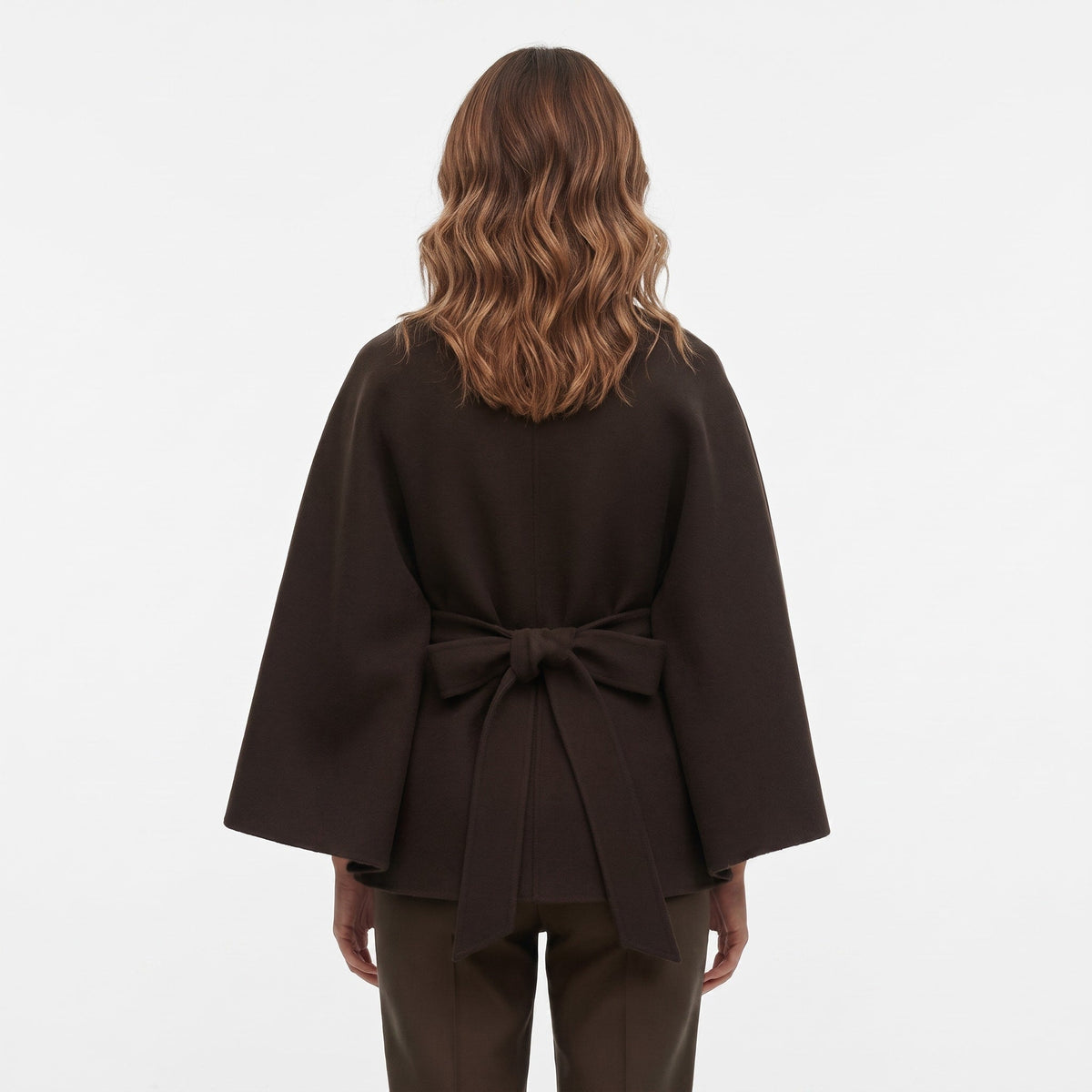 Tess - Cape dames kort en warm oversized met ceintuur en hoge kraag