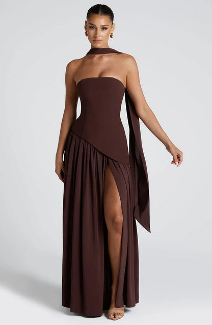 Tess - Chique Bruiloft Gastenjurk Dames met Strapless Corsage en Hoge Split
