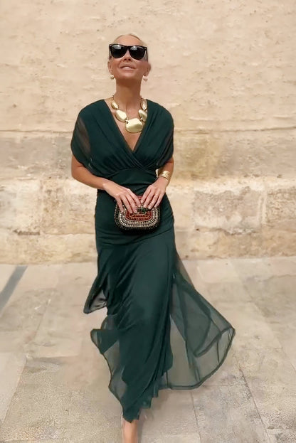 Tess - Elegante Bruiloft Gastenjurk Dames met Diepe V-hals en Vloeiende Maxi-rok
