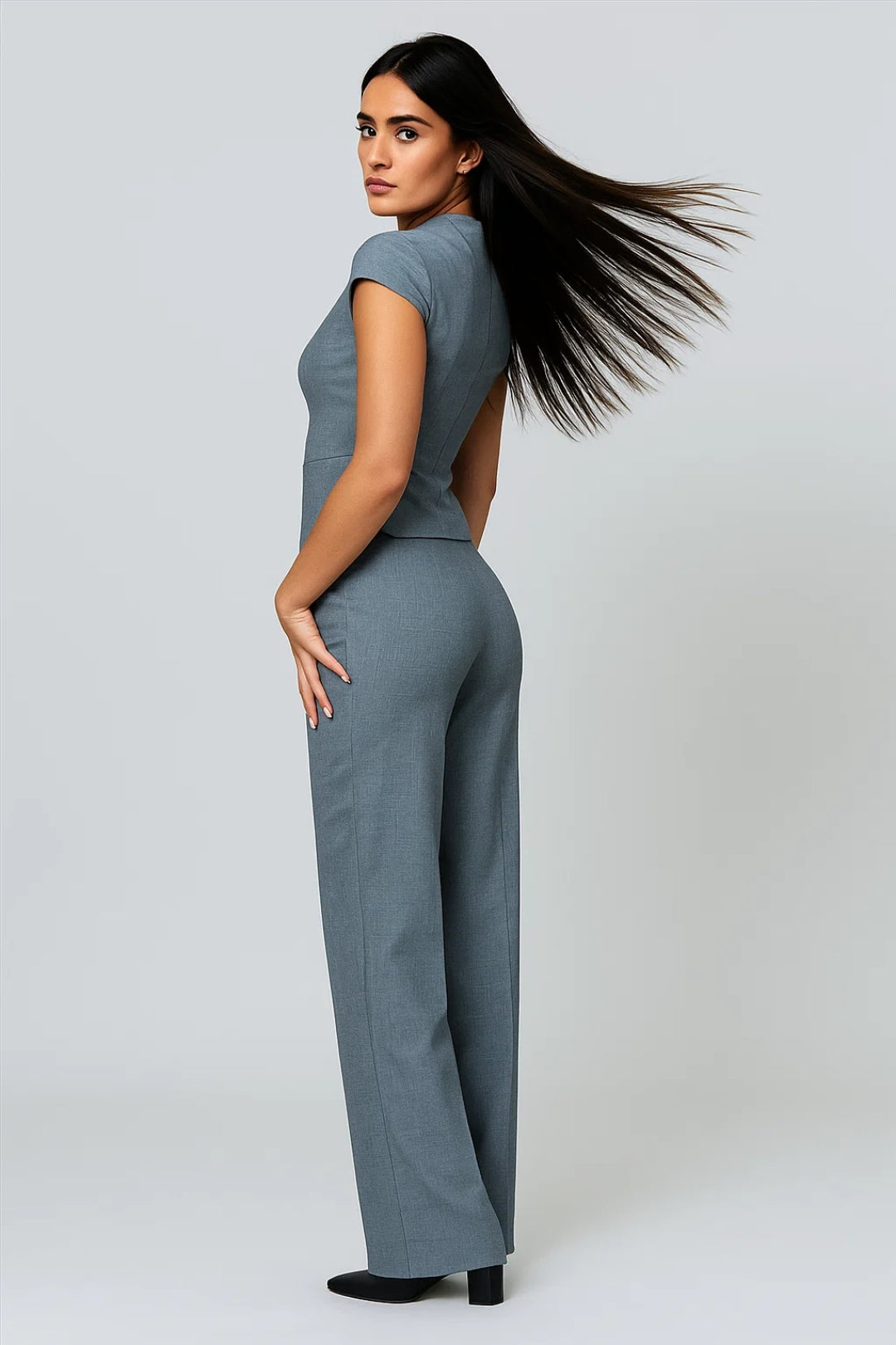 Tweedelige Set Dames | Getailleerd Topje met Korte Mouw en Pantalon | Zakelijk en Verfijnd
