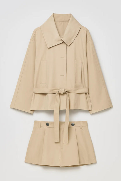 Tweedelige Set | Losvallende Jas en Korte Broek | Minimalistische Chic