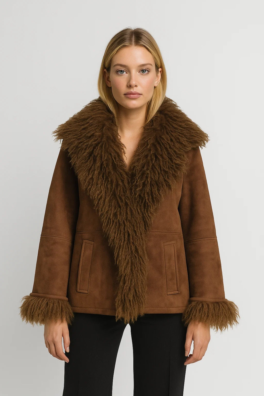 Winterjas met Brede Kraag | Warme Kort Model | Statement Detail