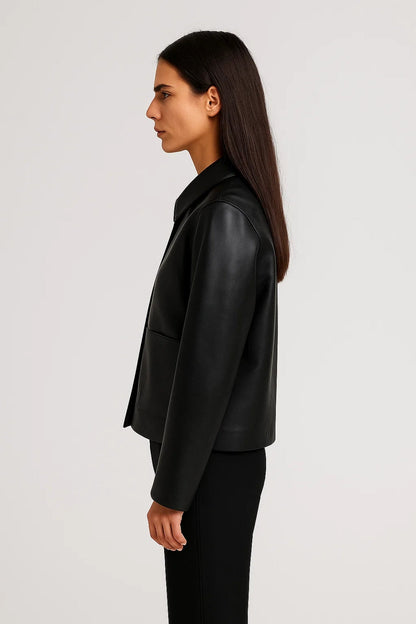Minimalistische Jassen Collectie | Damesjack met Opgestikte Zakken en Knoopsluiting | Lichtgewicht en Ademend