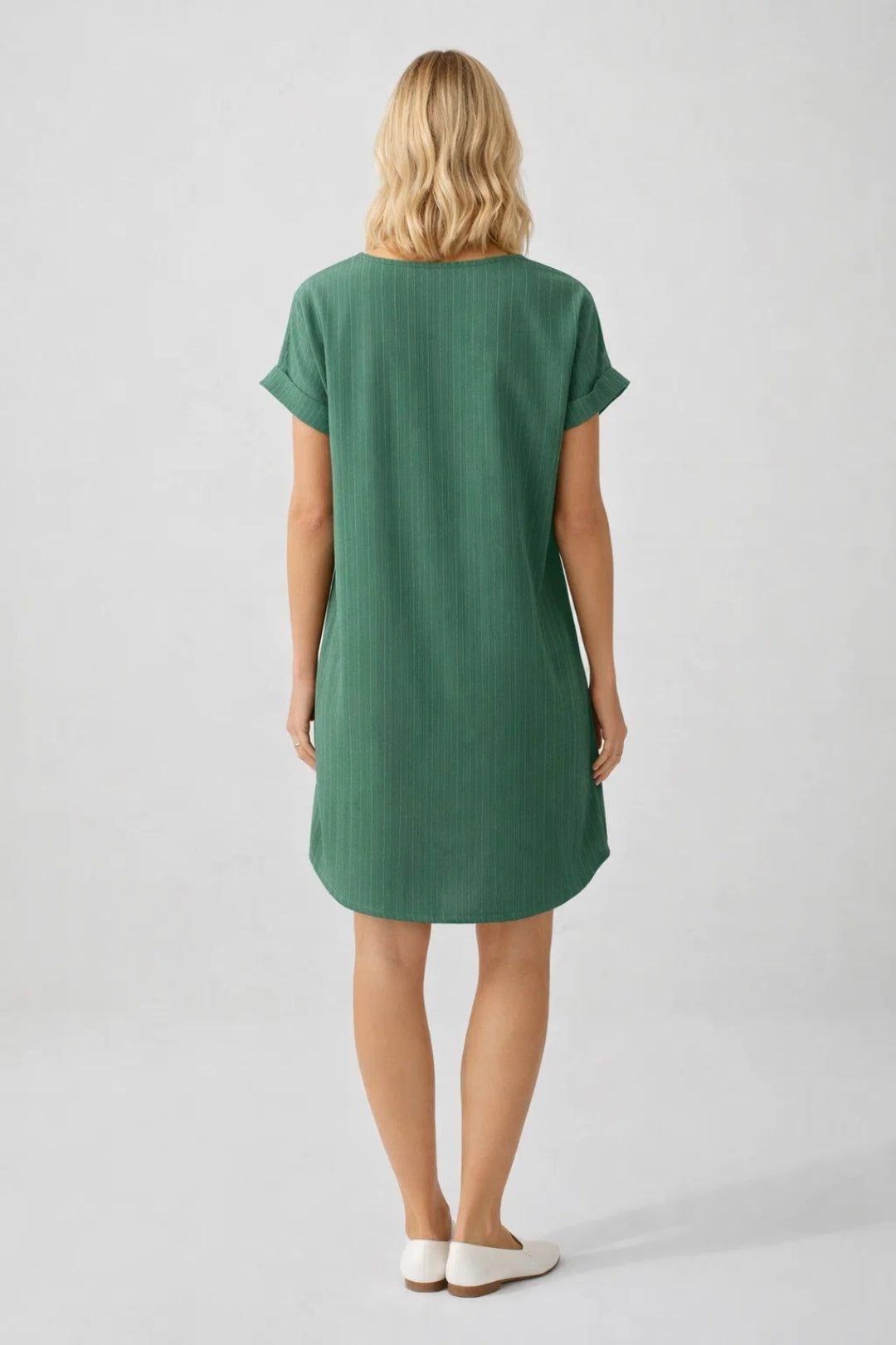 Mini Jurk Dames - V-hals met Korte Mouwen en Knoopdetail | Casual