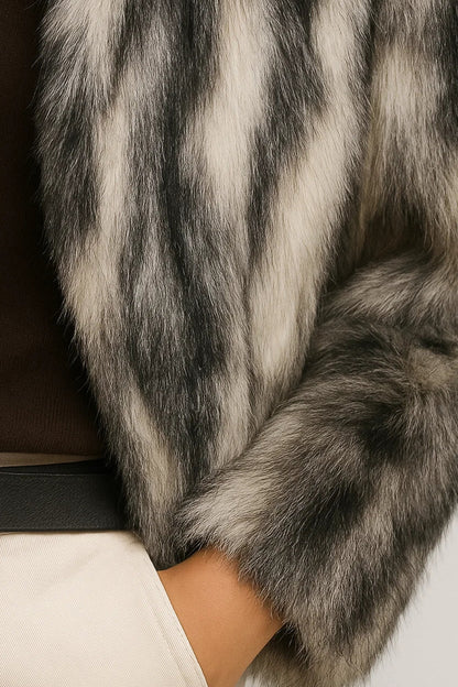 Korte Damesjas | Faux Fur met Strepenpatroon | Luxe en Warm